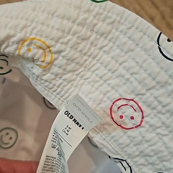 Girls happy face reversible bucket hat size S Old Navy never worn - Picture 5 of 7